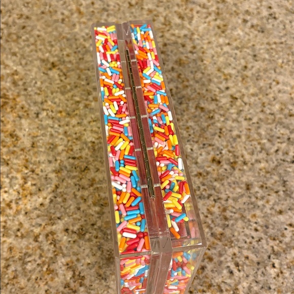 Museum Of Ice Cream X Sephora Brush Set - Picture 5 of 6